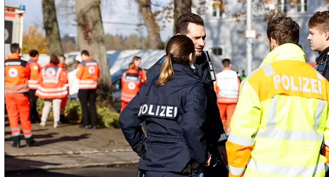 Syrian refugee wounds three in knife attack on German train