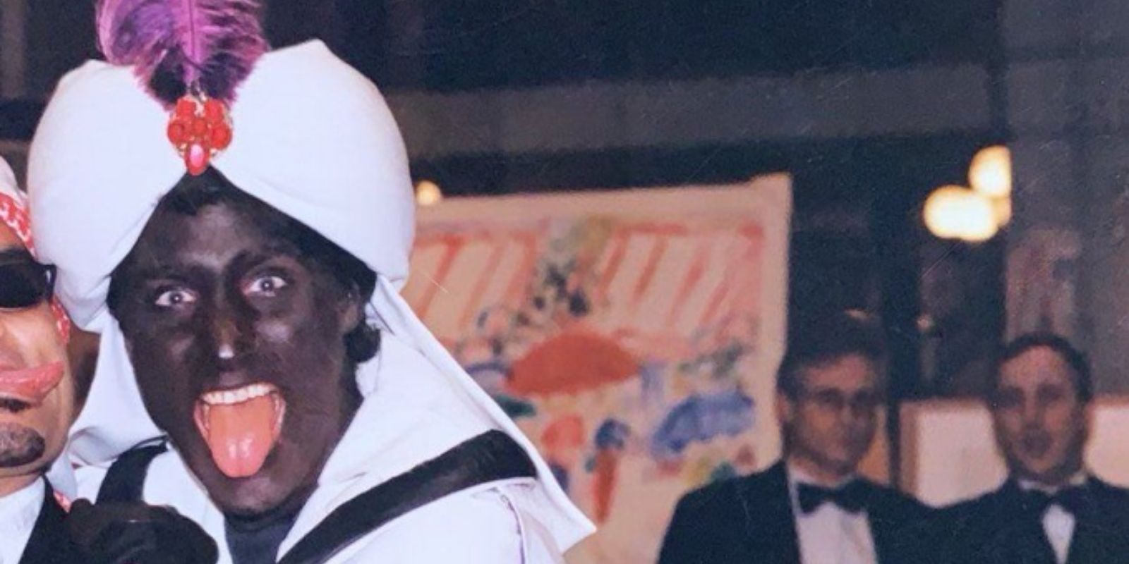 BREAKING: Previously unseen photo of Justin Trudeau in blackface emerges on eve of election night