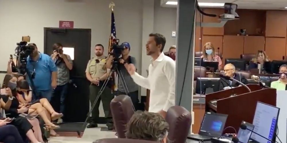 Clay Travis urges Tennessee school board not to force children to wear masks