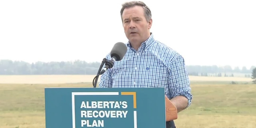 WATCH: Alberta Premier Jason Kenney calls out Minister Hajdu on her COVID hypocrisy