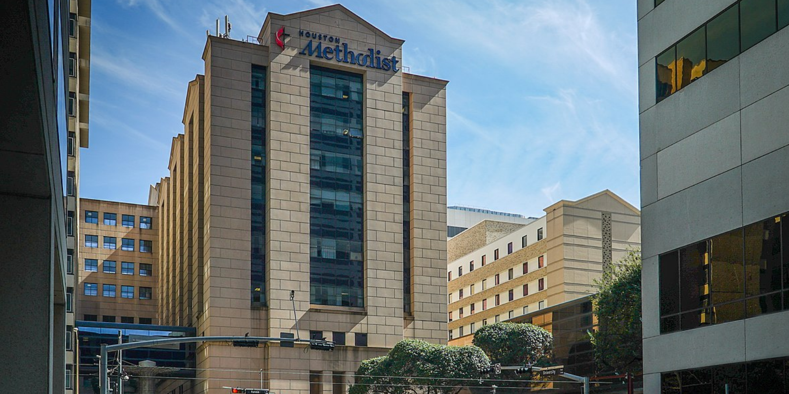 Healthcare workers sue Houston hospital over COVID-19 vaccine mandate for forcing staff to be human 'guinea pigs'