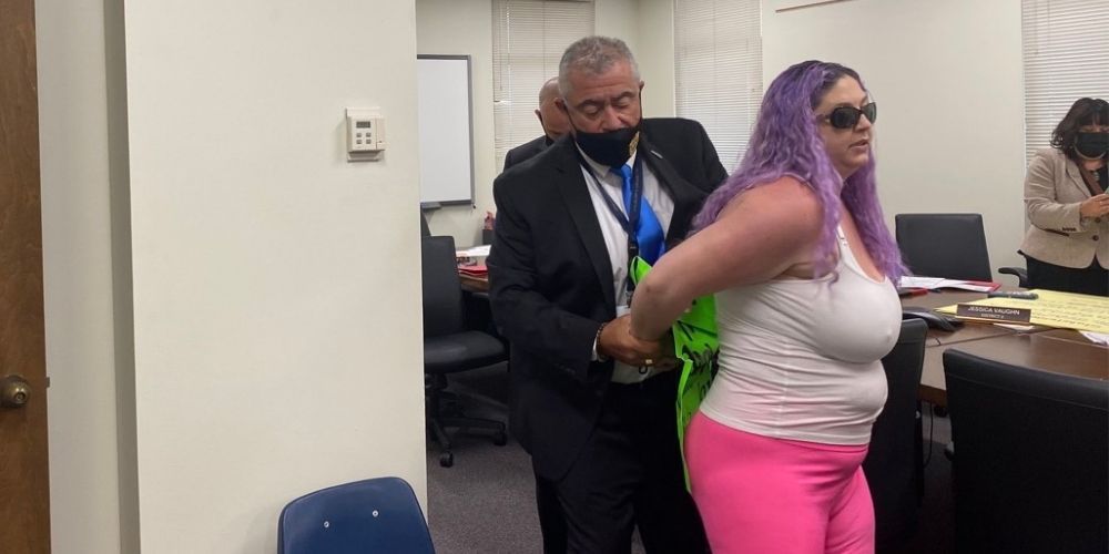 WATCH: Fed-up woman interrupts school board meeting, declares mask mandates are 'child abuse'