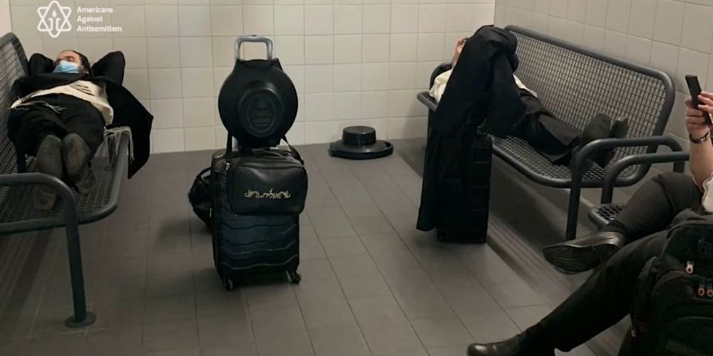 Hasidic men detained by German authorities for over 10 hours at Frankfurt airport