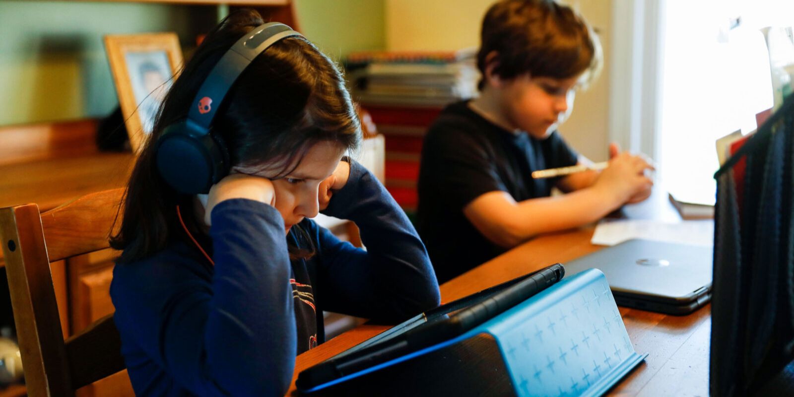 US students are falling behind and dropping out amid prolonged pandemic school closures