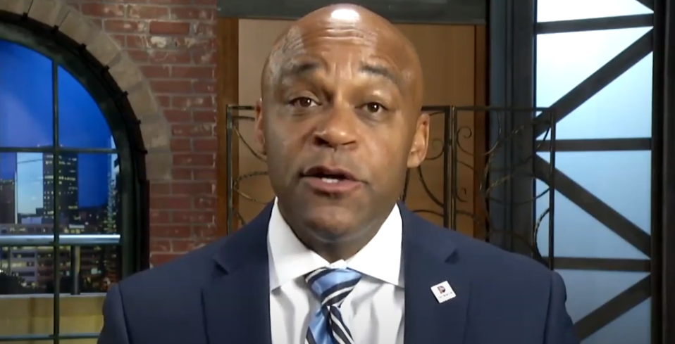 HYPOCRITE: Denver mayor tells residents not to travel for holidays, then takes off to visit family