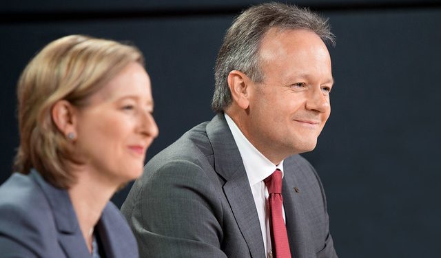 Bank of Canada holds interest rate steady amidst heavy household debt, mediocre economic forecast
