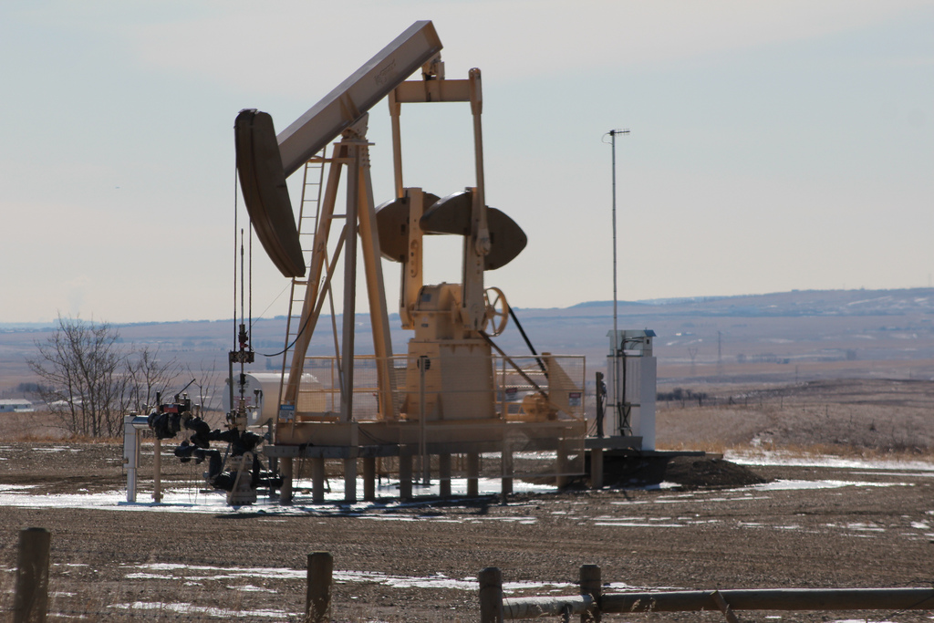 Canada loses twice as U.S. ends sanction-waivers on Iranian crude
