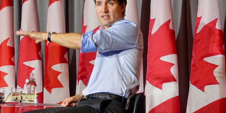 Conservatives beating Liberals handily: New poll