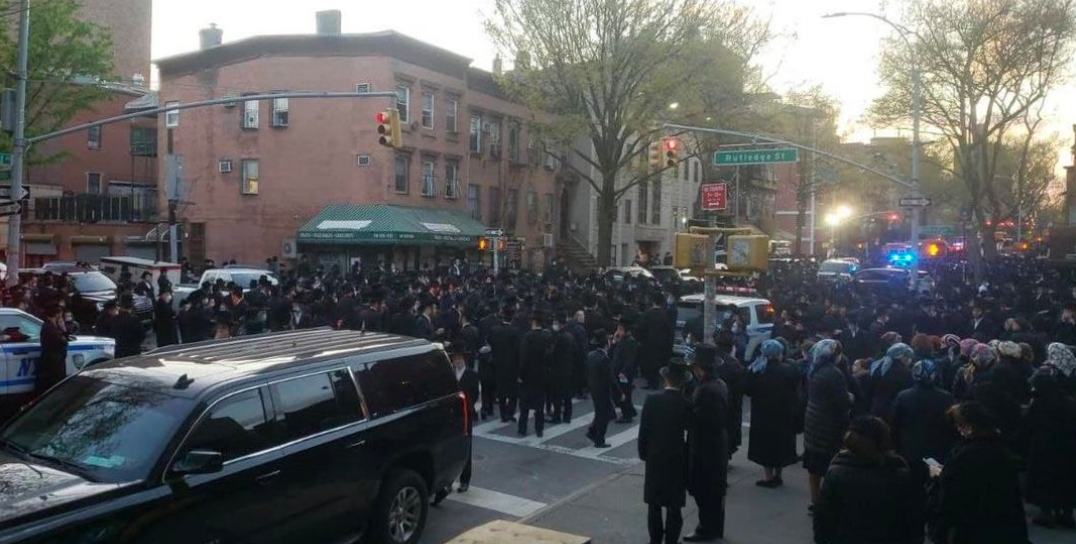 Police break up rabbi's funeral in New York due to social distancing concerns