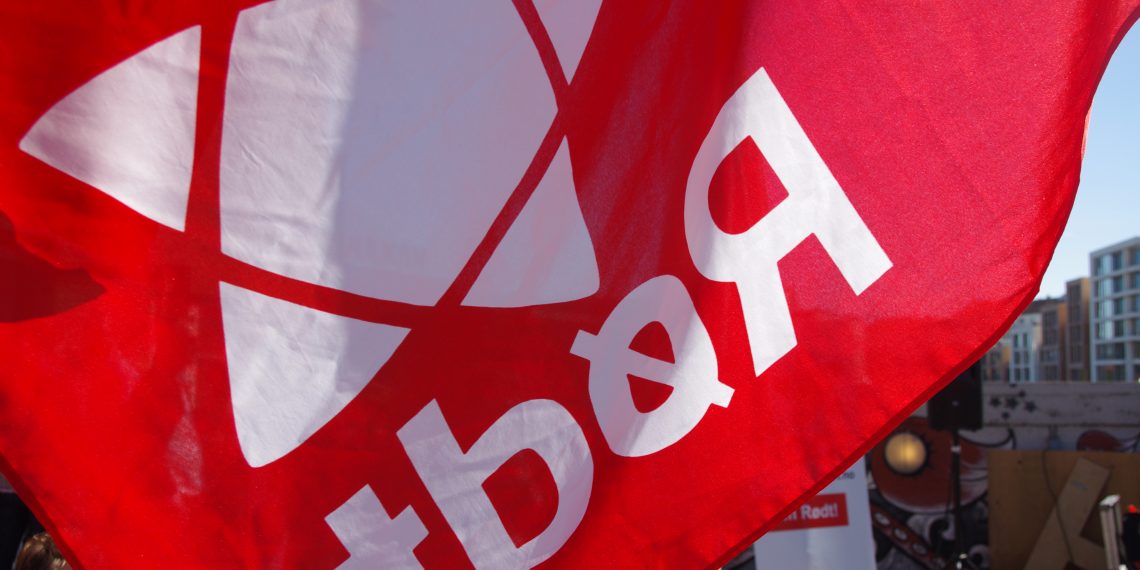 Norway’s champagne socialists, gaining in the polls, opt to keep communism in manifesto