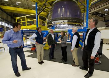 Bezos unveils plan to go to the moon