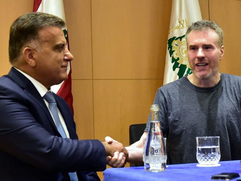 Man detained in Syria for nearly a year finally makes it back to Canada