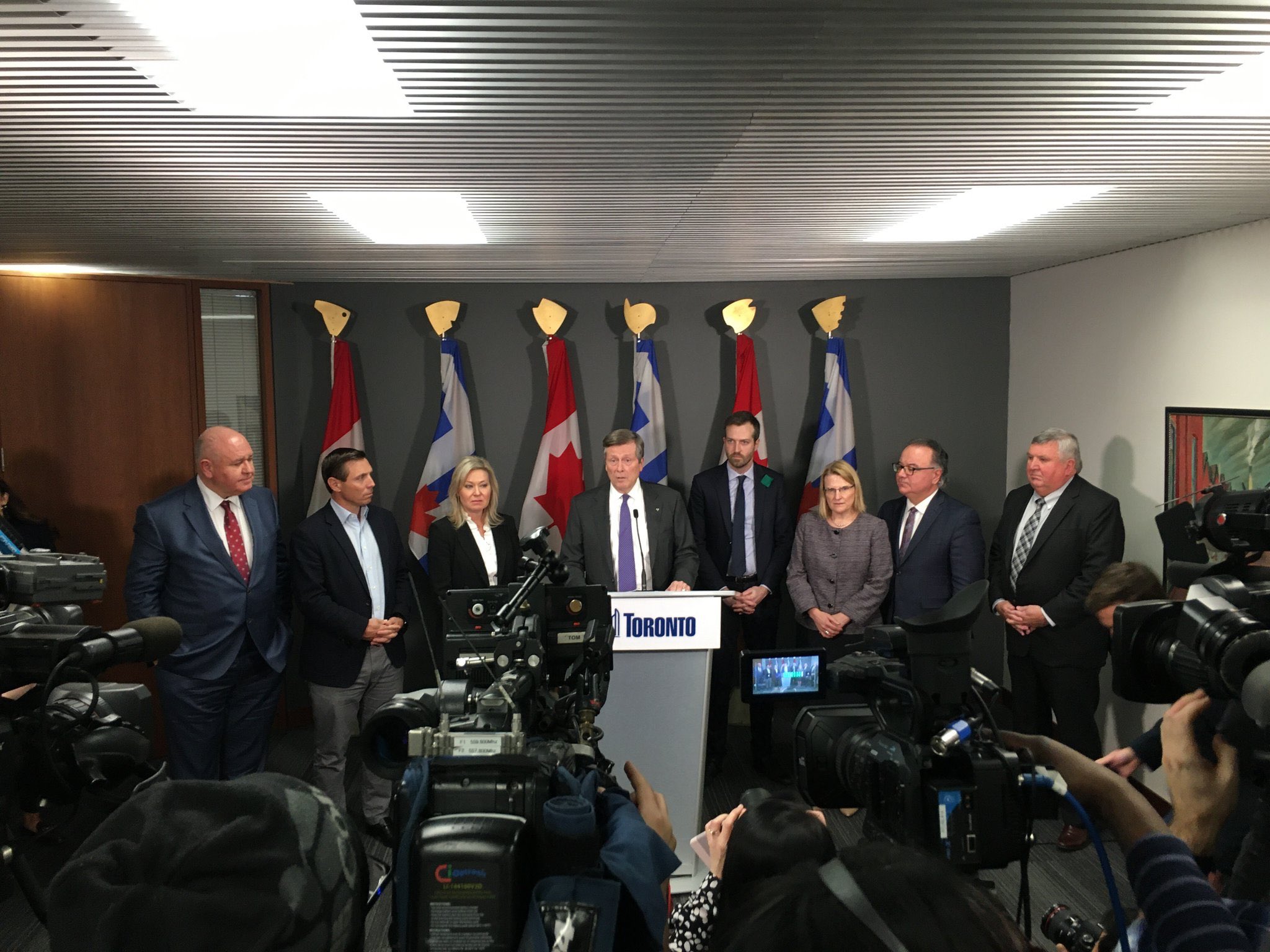 Toronto Mayor calls for crackdown on illegal handguns, no mention of Trudeau gun ban