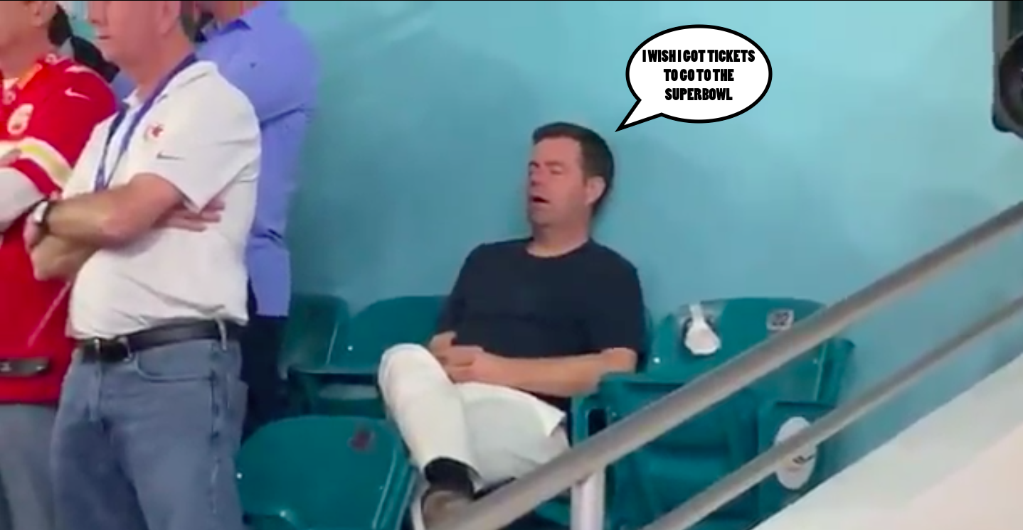 Man goes viral after snoozing at Super Bowl