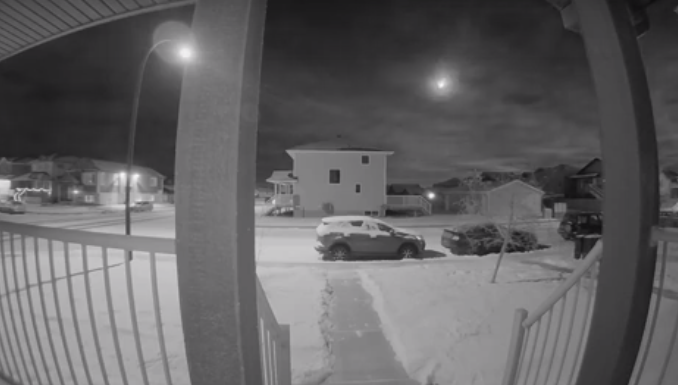 WATCH: Dramatic footage of meteor over Saskatoon