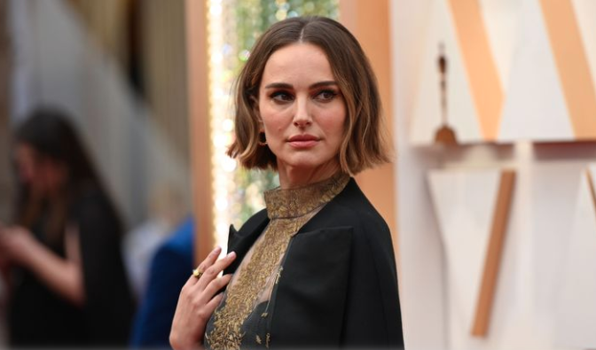Natalie Portman’s golden protest dress shows how clueless Hollywood is