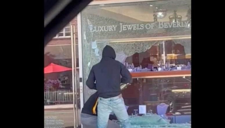3 suspects charged in $2.6 million smash-and-grab robbery at Beverly Hills jewelry store