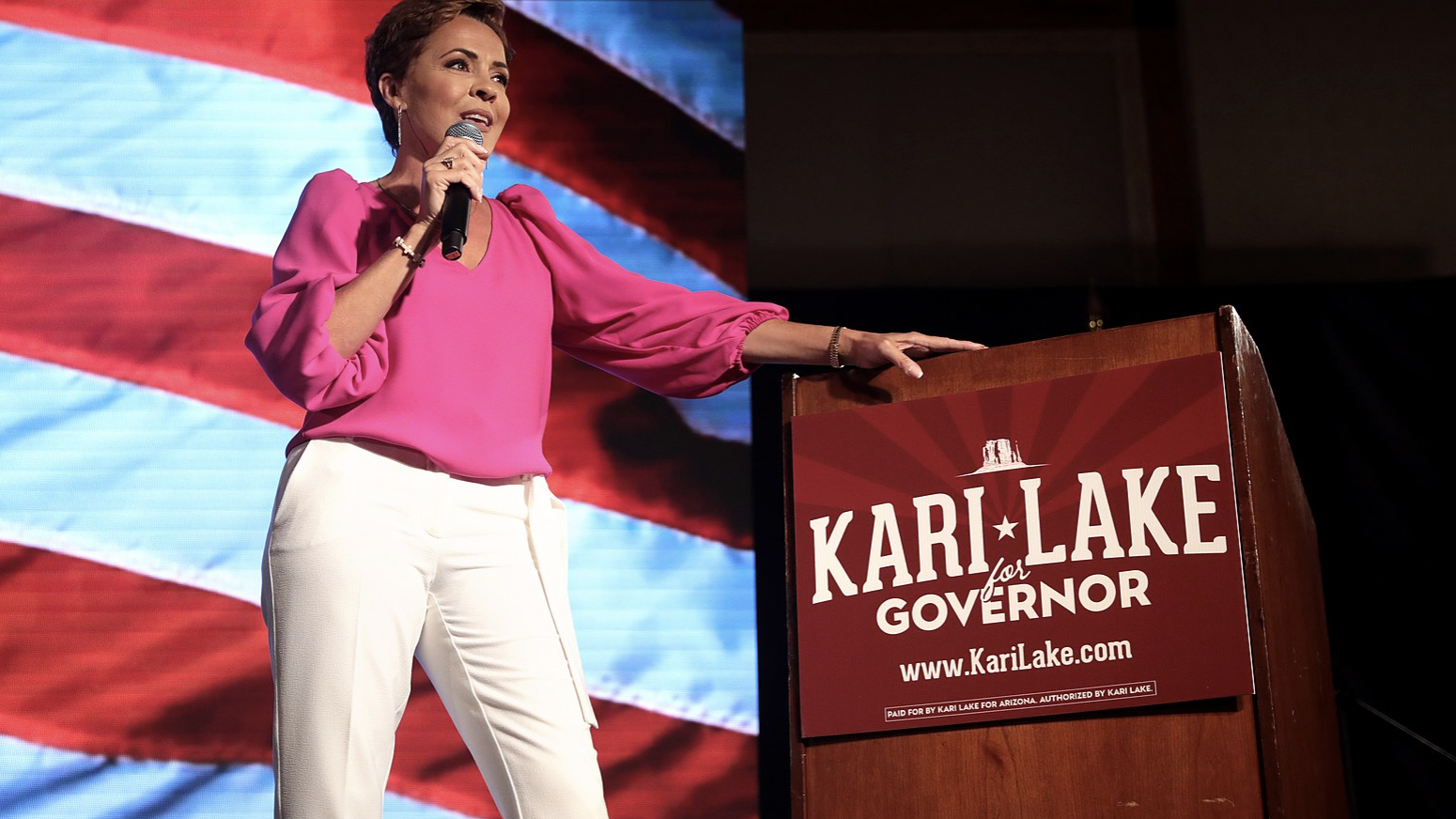 Kari Lake KICKED OUT of town hall audience ahead of Katie Hobbs appearance
