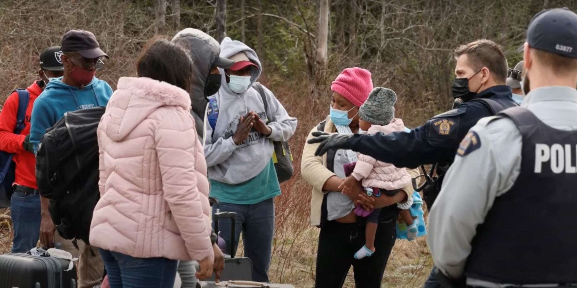 Illegal immigrants flooding across US border from Canada