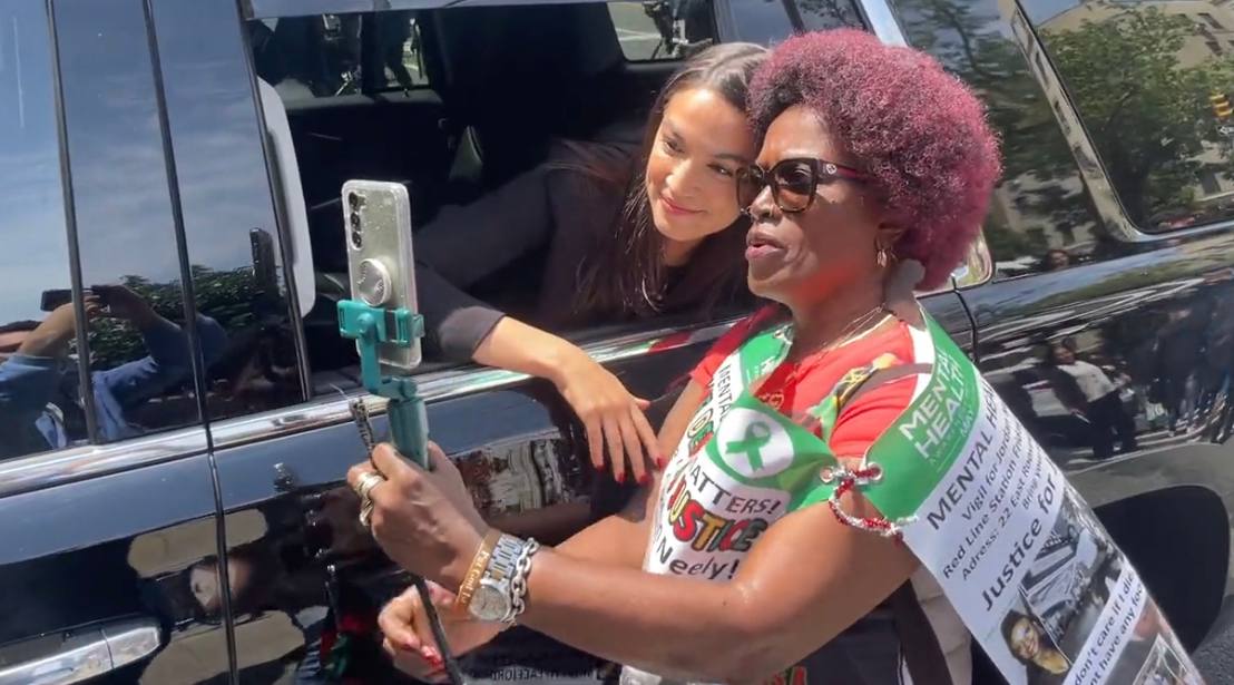 BREAKING: AOC attends Jordan Neely’s funeral in security-protected SUV, takes selfies with fans