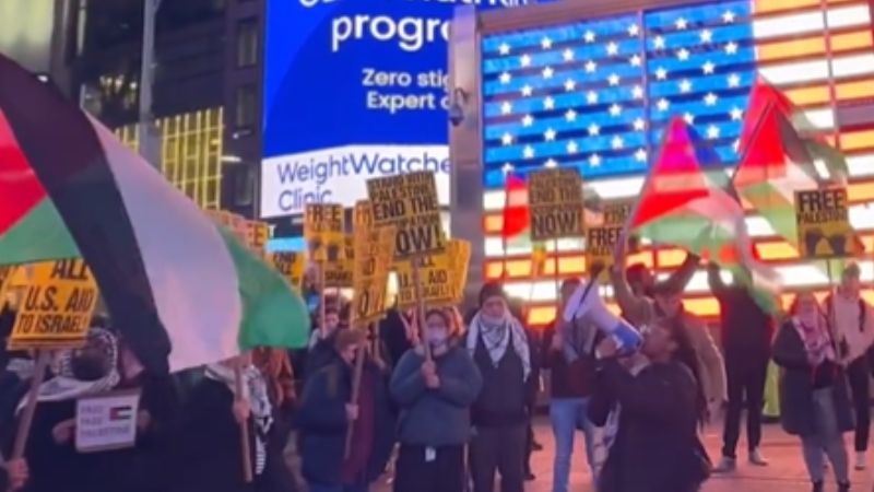 Protesters chant 'UK and US can go to hell' in Times Square after Biden bombs Houthis in Yemen