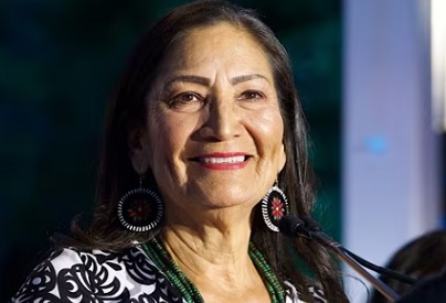 Anti-fossil fuel Democrat has eyes on governor’s mansion in No. 2 oil producing state