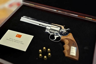 Locked and loaded: Erdogan gifts revolvers to gun-shy NATO leaders