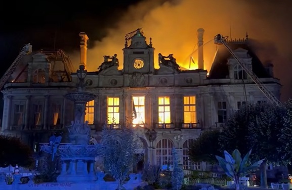 Coming soon to America? ‘France is burning’, including historic Limoges Town Hall