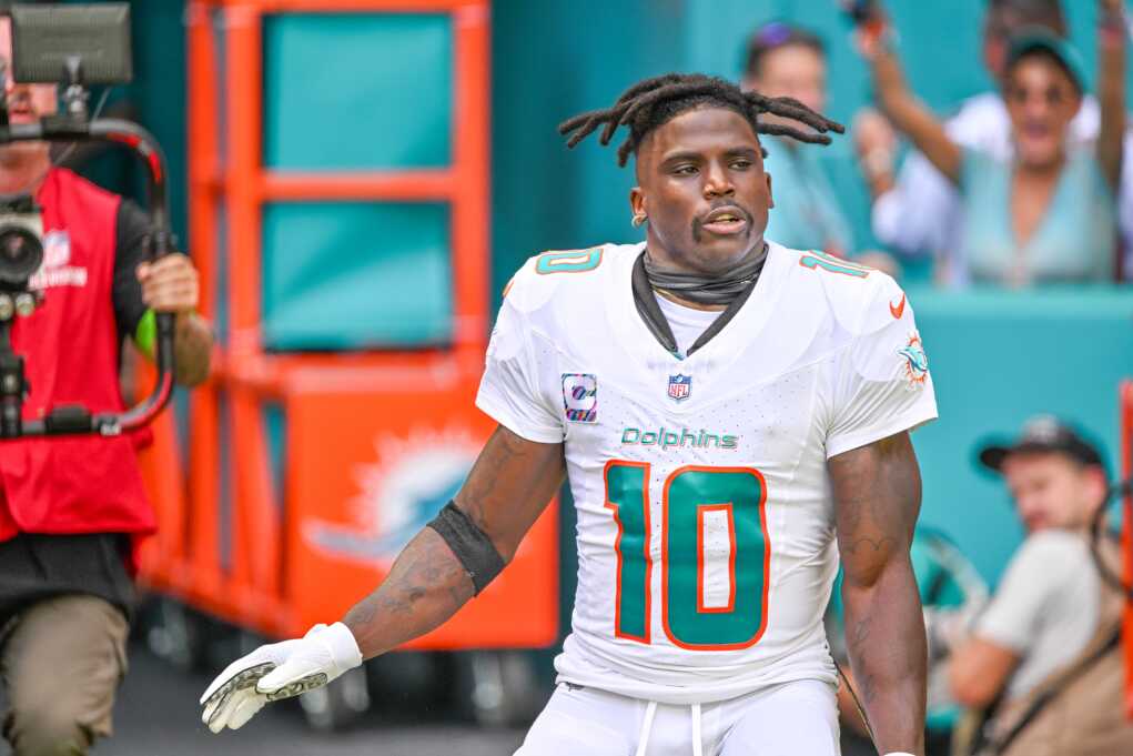 NFL Stars Ignores Officers in Traffic Stop, Blame Racism for Police ...