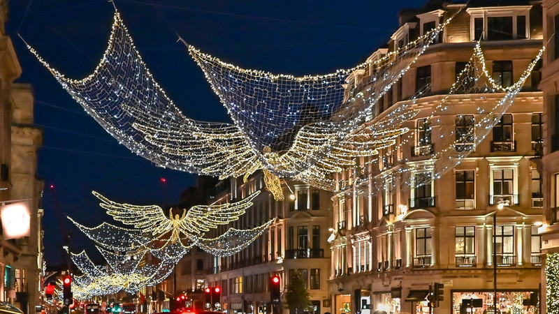 The Christmas Gathering That Shook London