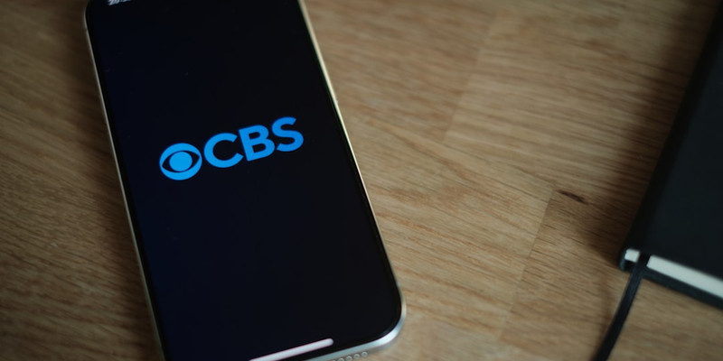 Golden Globes host Glaser says CBS News, post management shakeup, newest US place to see 'BS news'