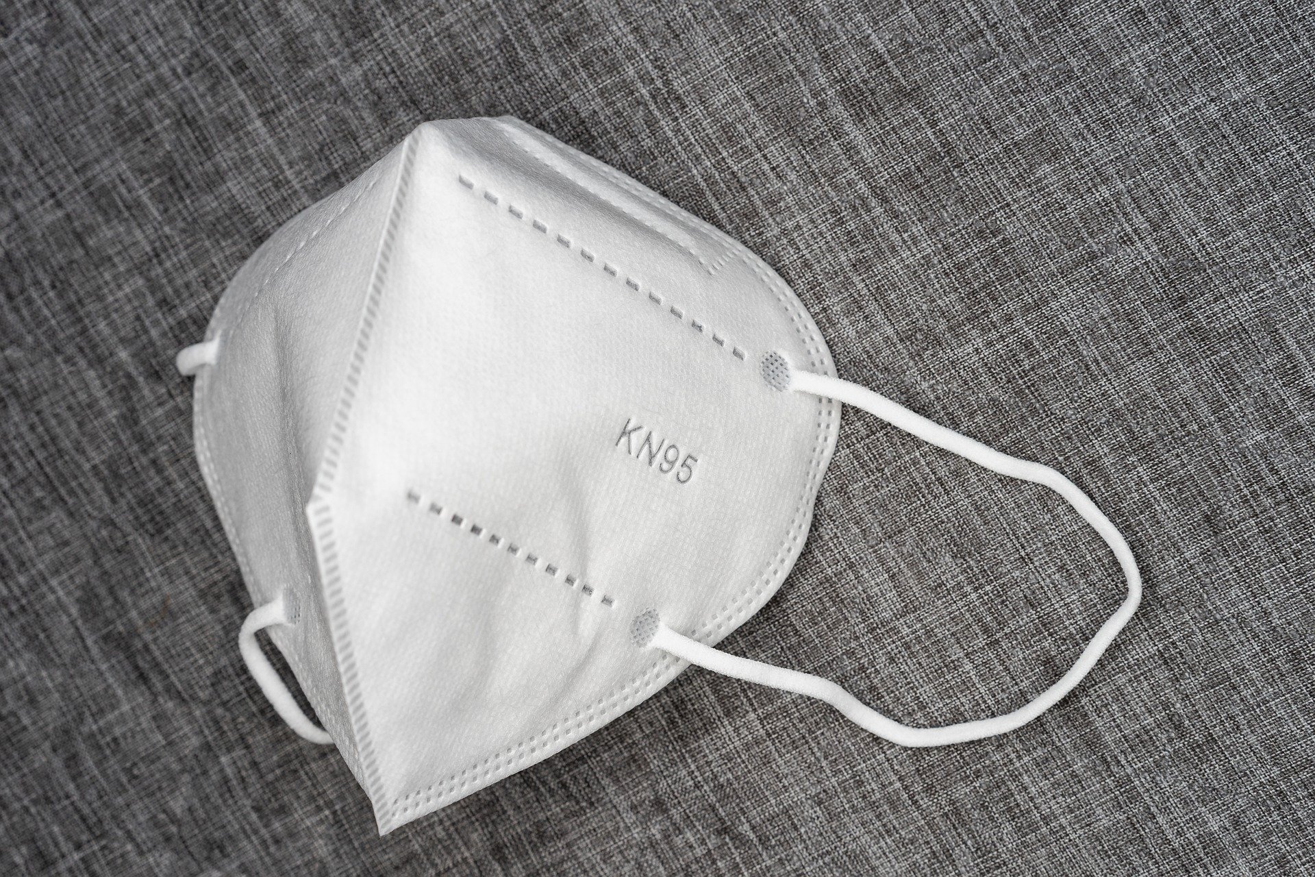 White House weighs pushing masks as COVID cases increase