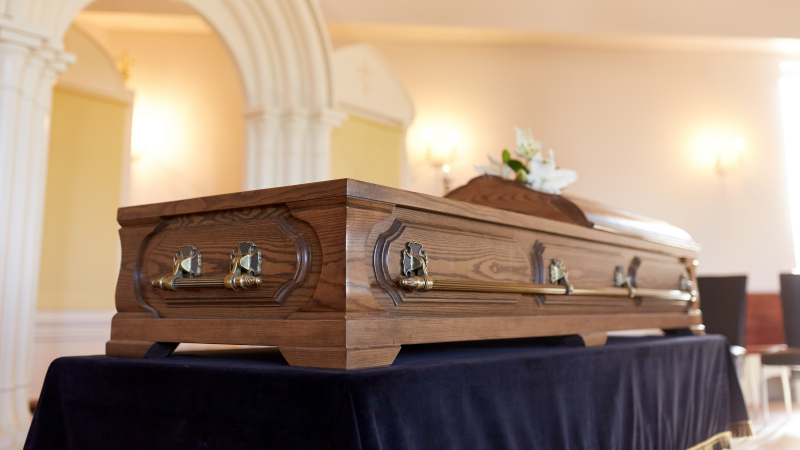 Women Declared Dead - Hours Later She Wakes Up During Her Funeral