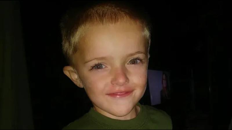 TX Father and Son Struck By Lighting While Holding Hands On a Walk - Neither Survived