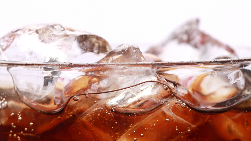 Doctors Tell Woman With Chicken Bone Stuck in Her Throat to Drink Coke to Dissolve It… And It Worked