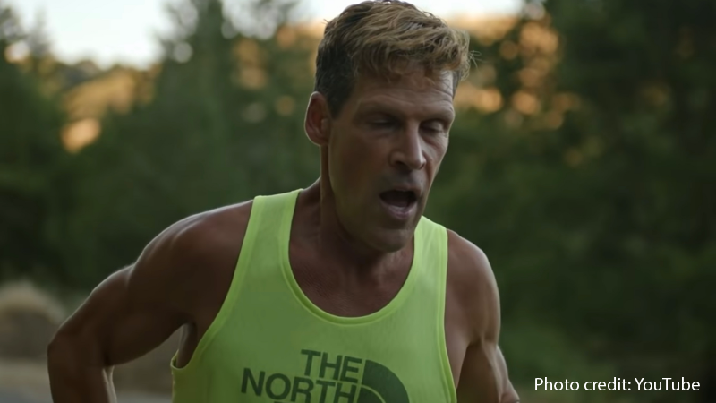 Photo: Man Runs 350 Miles Straight for 80 Hours Without Sleep - Does THIS Look “Healthy” to You?