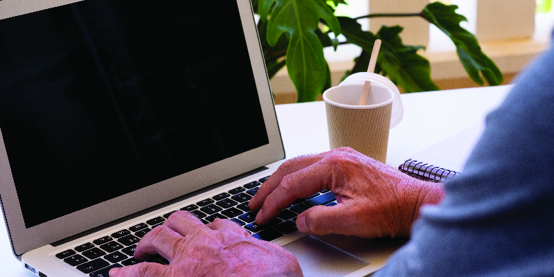 There’s A Very Disturbing Link Between Internet Use and Dementia