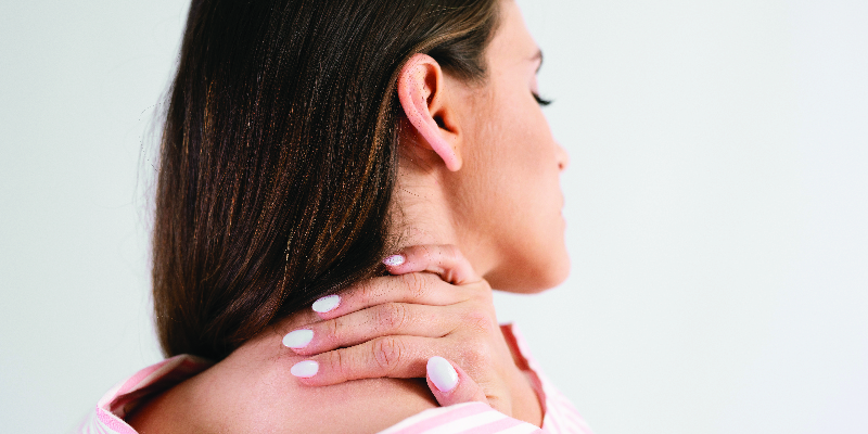 Doctors Warn: Stop Cracking Your Neck, It Could Lead to a Deadly Condition