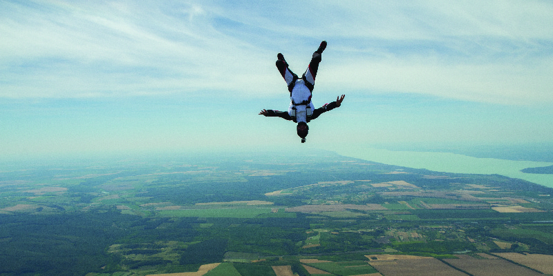 Wingsuit Skydiver Gets Decapitated 20 Seconds into His Jump