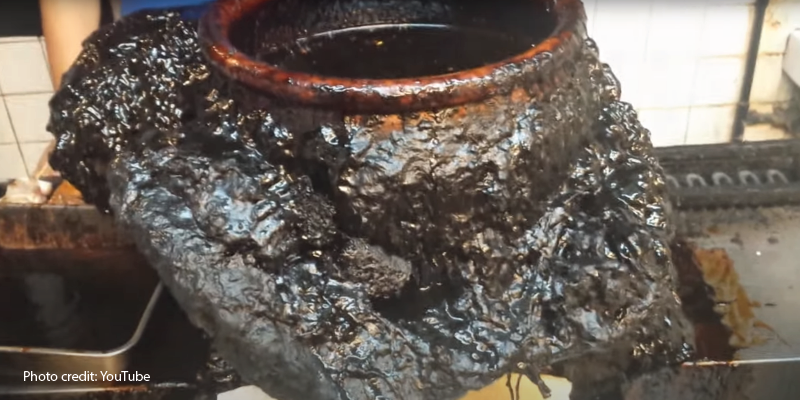 VIDEO: Restaurant Says Their AMAZING Pork is Due to a Sauce Jar That Hasn’t Been Cleaned in 60 Years