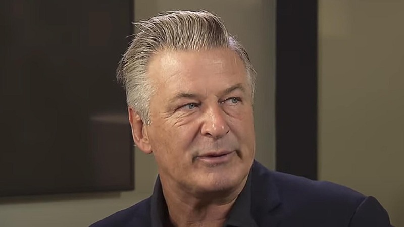 Alec Baldwin Has Decided to Humiliate His Family So He Can Pay His Legal Bills 