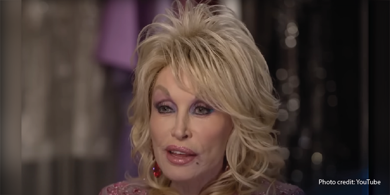 Dolly Parton Refuses to Send Text Messages
