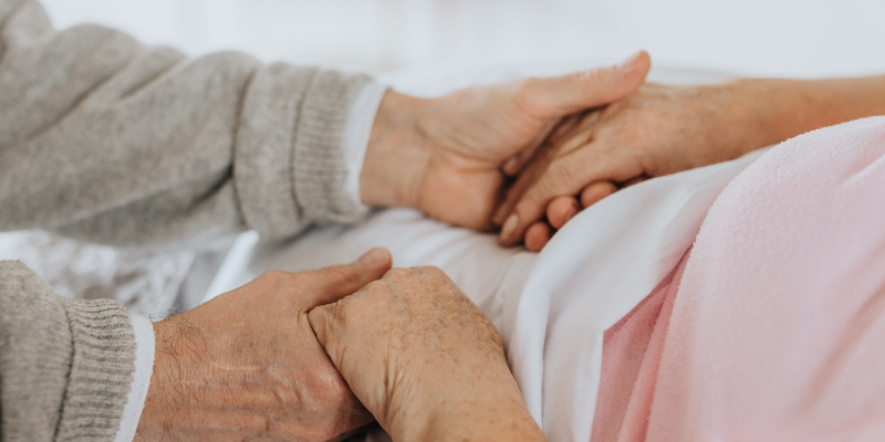 Father Gives Shocking Deathbed Confession: He Was a Wanted Bank Robber