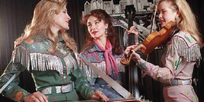 Founding Member of Dixie Chicks Killed In Head-On Collision