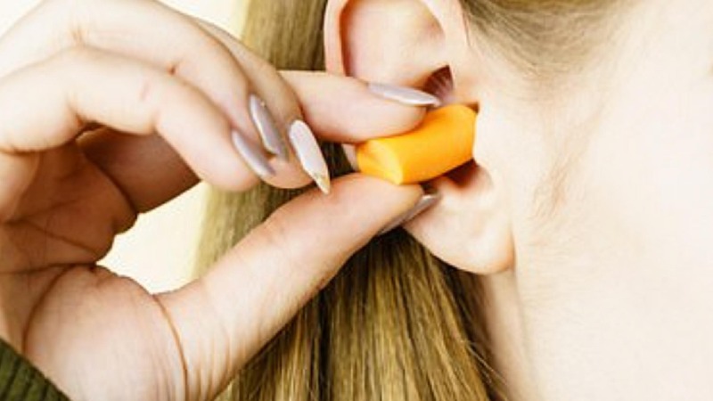 Mother Suffers Rare Disease That Makes Her Children’s Laughter Excruciatingly Painful to Hear