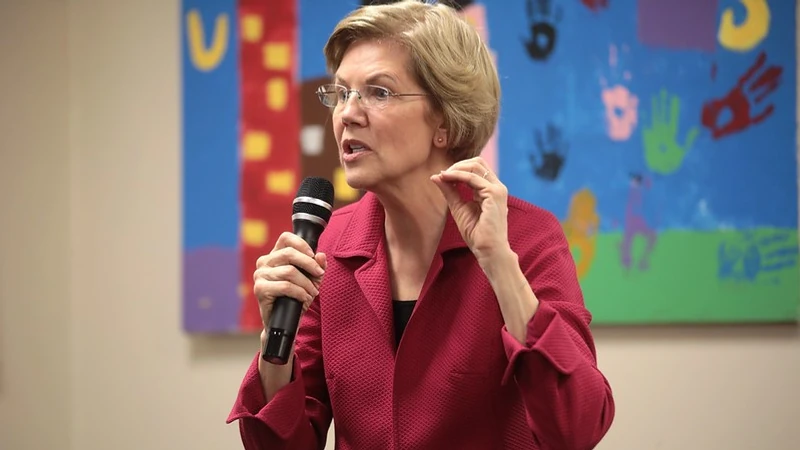 Elizabeth Warren Endorses Graham ‘Nazi Tattoo’ Platner in Senate Race