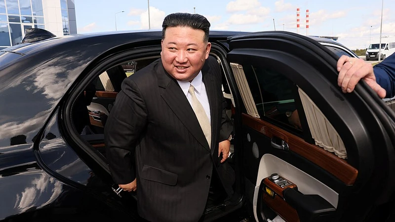 Trump shares Kim Jong Un meme after downscaling South Korea military exercises