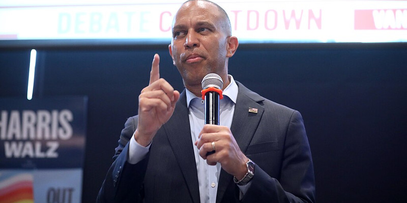 Military Must Obey Democrats? House Leader Claims Weak Premiums Sink US