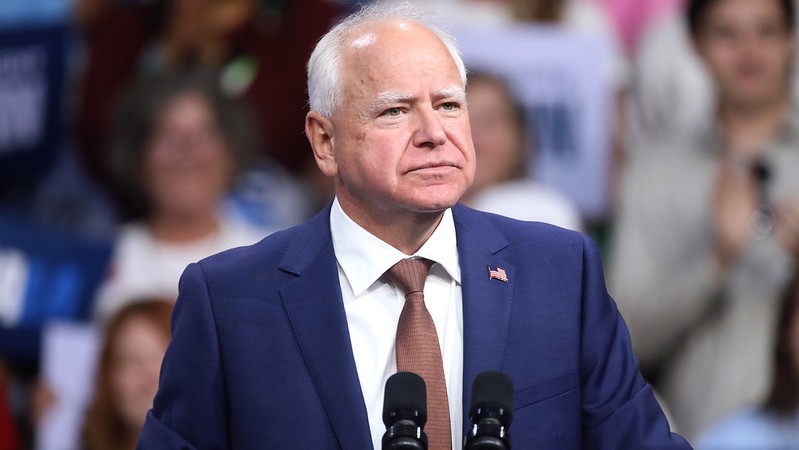 Walz Declares JD Vance “White Supremacist,” Claims It’s Just Good Holiday Cheer